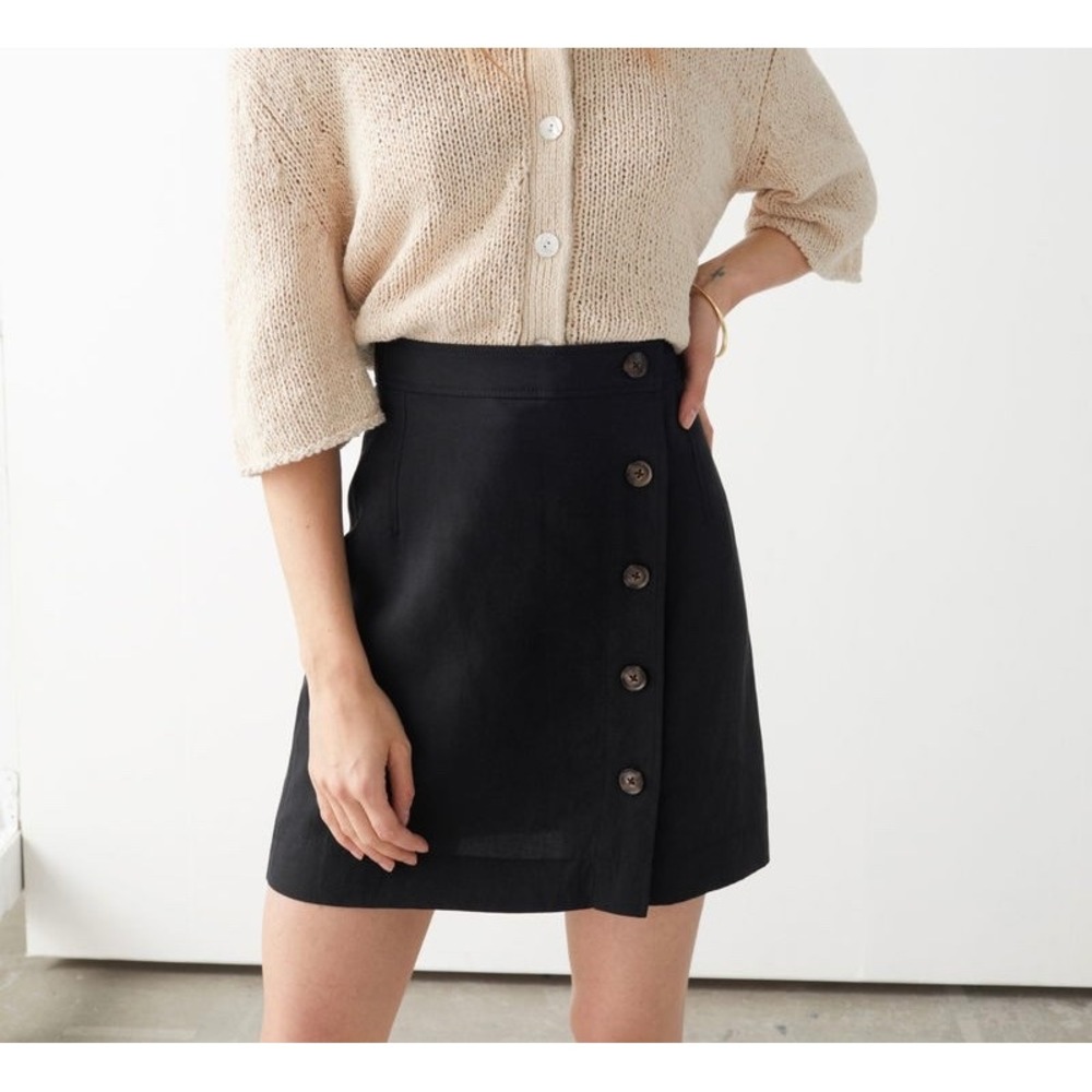 & Other Stories Front Button Mini Skirt In Black Size 6 Classic Summer Casual